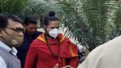 कालीचरण महाराज की वर्धा न्यायालय में पेशी, न्यायालय ने सुनाया MCR