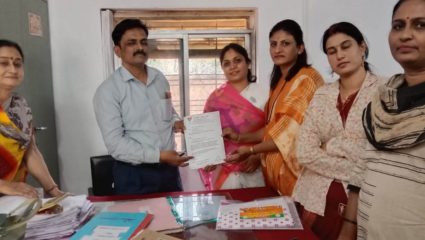 आंगनवाडियों को हक ईमारत उपलब्ध करें, भाजपा महिला मोर्चा की जिलाधिकारी से मांग