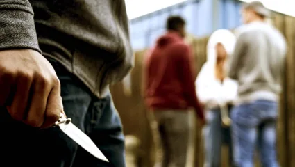 पब के मैनेजर पर चाकू से हमला, वाशी के सेक्टर- 19 की घटना, हफ्ता वसूली का मामला