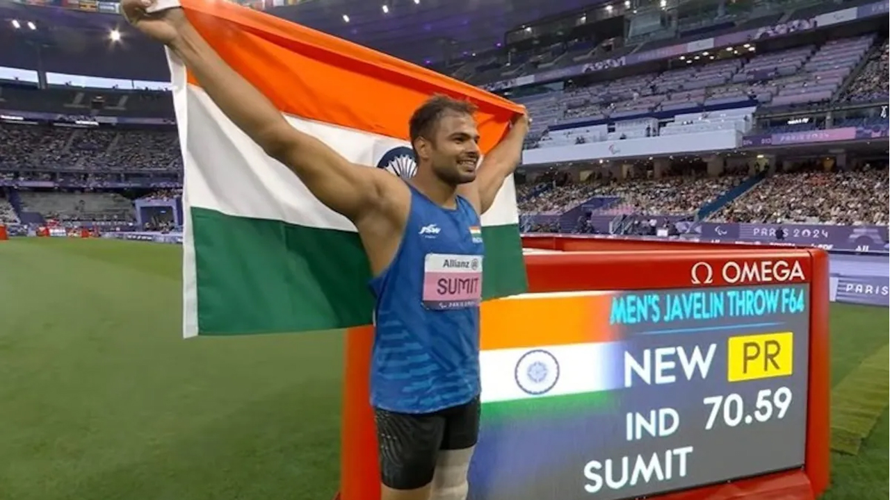 सुमित अंतिल ने पेरिस में लिख दिया &lsquo;स्वर्णिम&rsquo; इतिहास; एक ही मैच में दो बार तोड़ा पैरालंपिक रिकॉर्ड, जीता गोल्ड