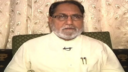 ‘RSS आतंकवादी संगठन, गांधी की हत्या पर बांटी थी मिठाई’, कांग्रेस नेता हुसैन दलवई का विवादित बयान