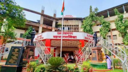 Ulhasnagar MNC में कांटे की टक्कर: भाजपा सबसे बड़ी पार्टी, शिवसेना गठबंधन एक कदम आगे