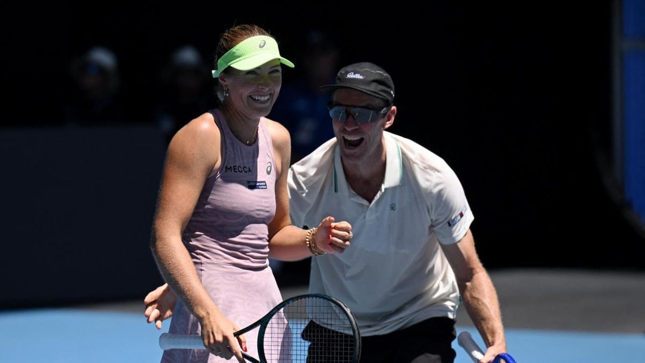 Australian Open: मिक्सड डबल में गैडेकी और पीयर्स ने रचा इतिहास, 37 साल में खिताब बचाने वाली पहली जोड़ी