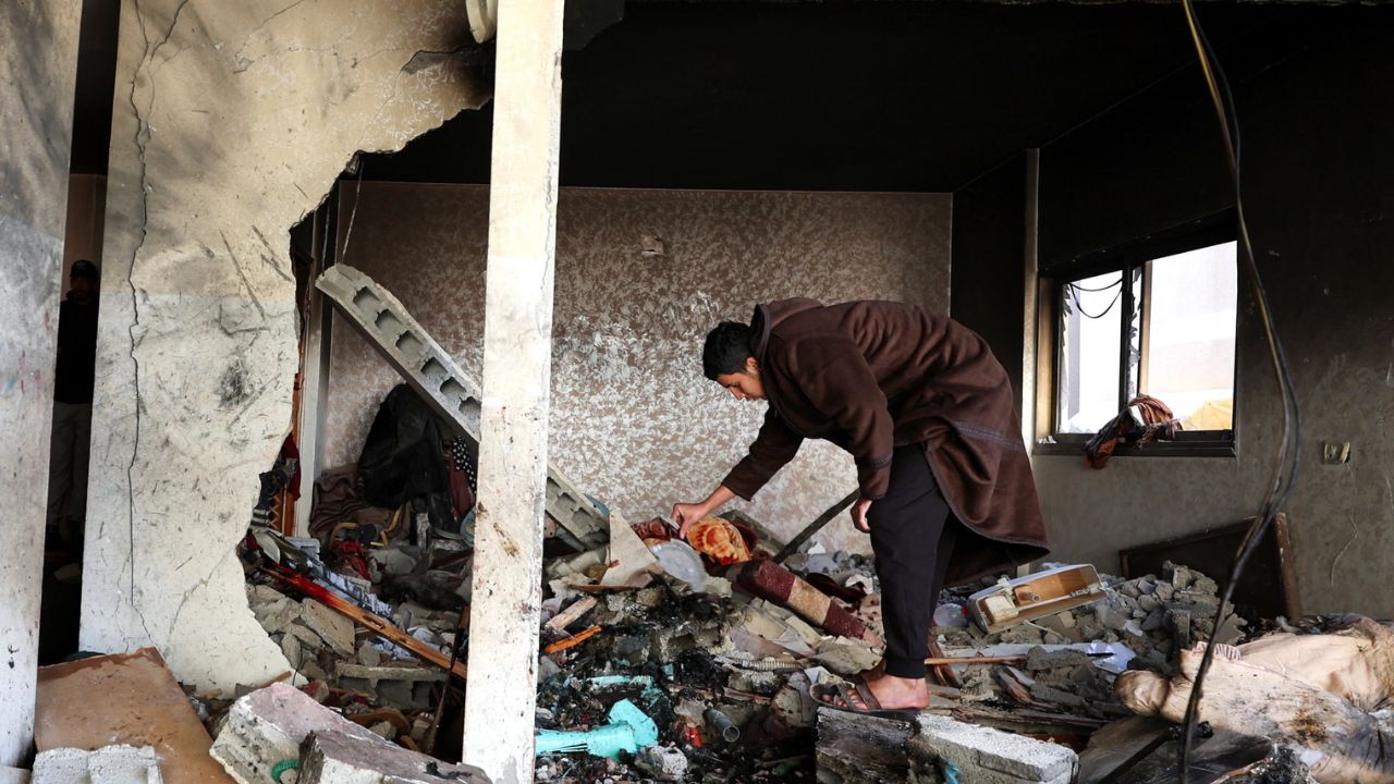 गाजा में ट्रंप की ‘शांति योजना’ से पहले इजरायल का बड़ा हमला; 12 की मौत, बच्चों और महिलाओं ने गंवाई जान