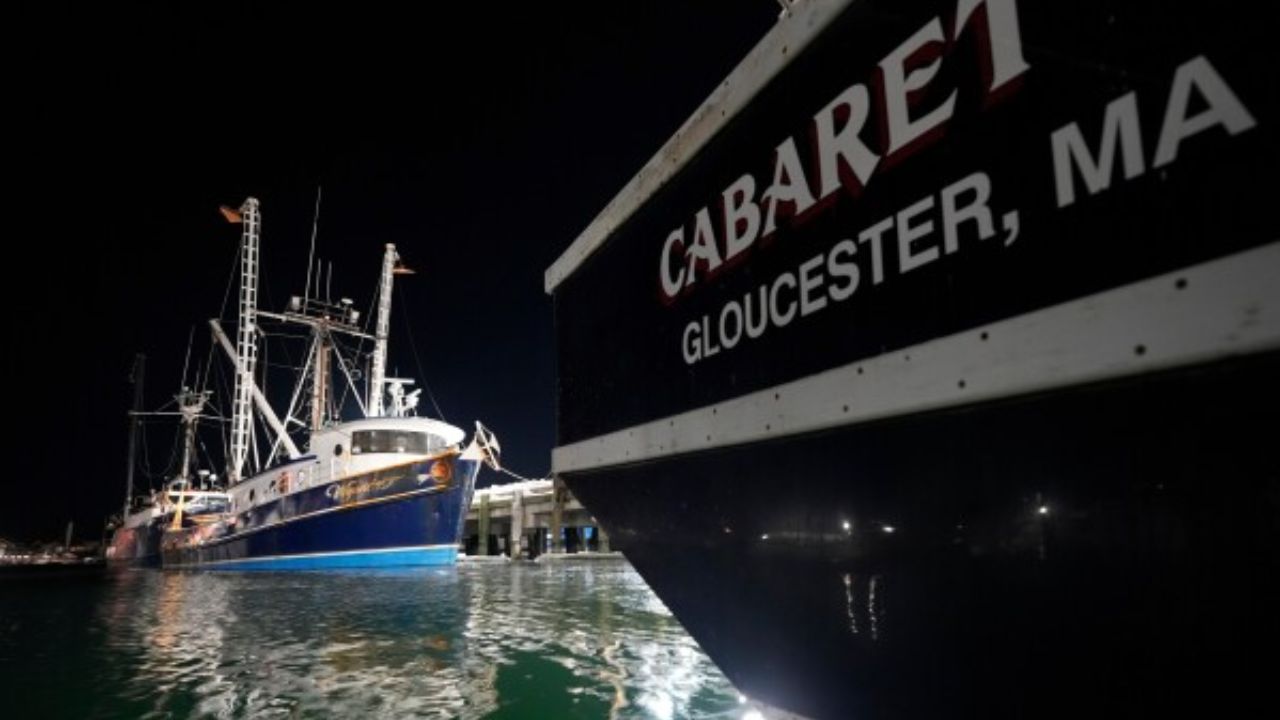 अटलांटिक महासागर में ‘ऐतिहासिक’ नौका लापता; 7 लोग थे सवार, मलबे के बीच से एक शव बरामद