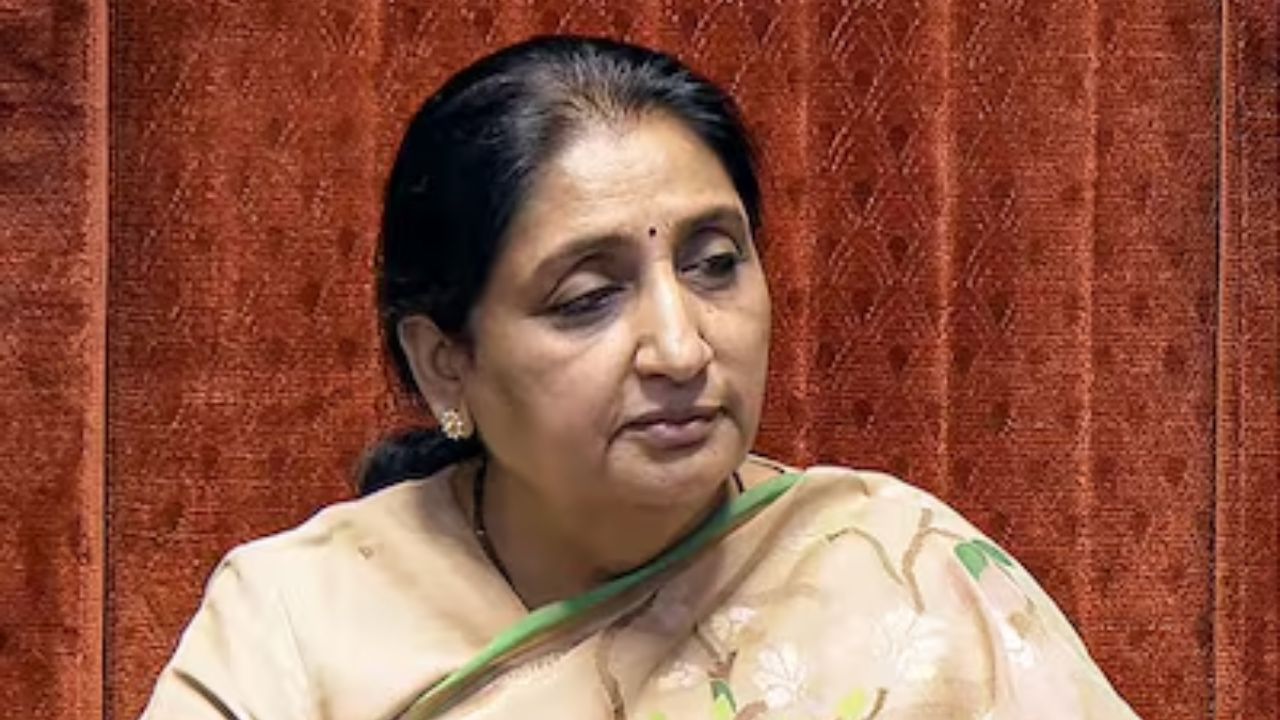 सुनेत्रा पवार बनेंगी महाराष्ट्र की पहली महिला डिप्टी सीएम, NCP विधायक दल की नेता चुनीं गई