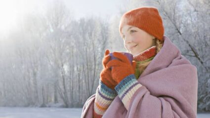 बिना हीटर सर्दी से होगा आपका बचाव, शरीर को गर्म रखने के लिए अपनाएं ये 5 आसान और असरदार देसी हैक्स