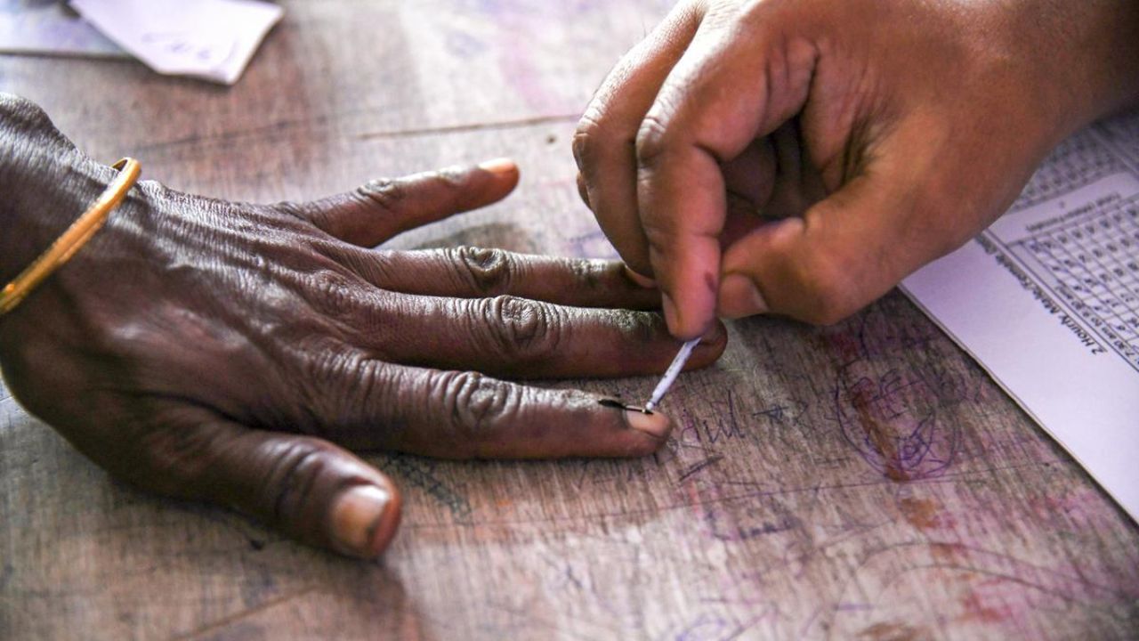 छत्रपति संभाजीनगर जिले में 2,282 मतदान केंद्र, जिप और पंस चुनावों में 18.73 लाख से अधिक मतदाता करेंगे मतदान