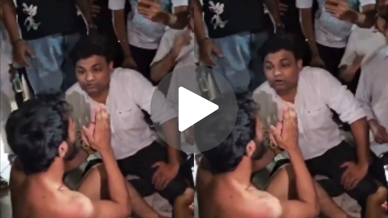 तहलका मचाने वाला VIDEO, युवक ने ठाकरे बंधुओं पर किया भद्दा कमेंट, MNS कार्यकर्ताओं ने अर्धनग्न कर निकाला जुलूस