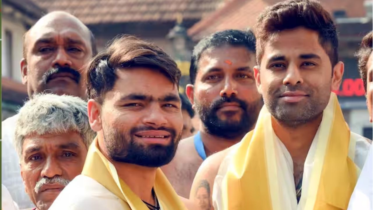 IND vs NZ: पांचवें टी20 से पहले टीम इंडिया ने लिया आशीर्वाद, केरल के पद्मनाभस्वामी मंदिर में पूजा-अर्चना