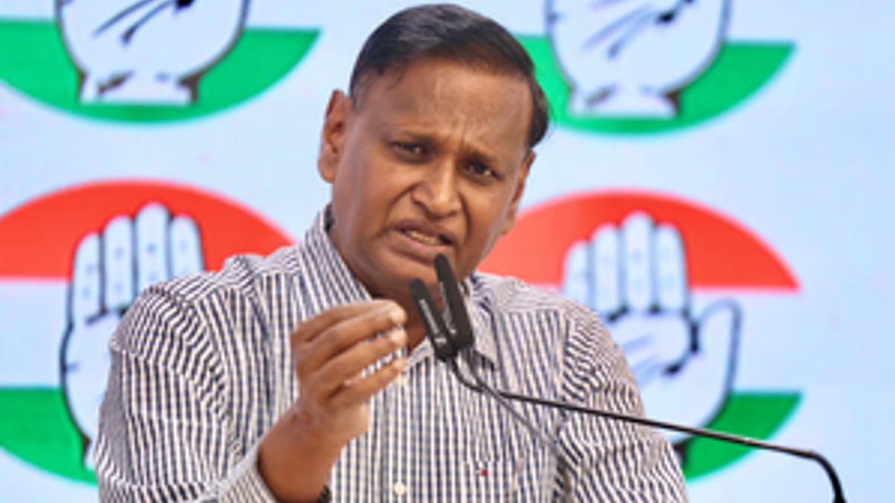 ‘सत्ता के सामने ये लोग…’, सुनेत्रा पवार के शपथग्रहण पर उदित राज ने कसा तंज, कहा-13 दिनों तक रुकना चाहिए