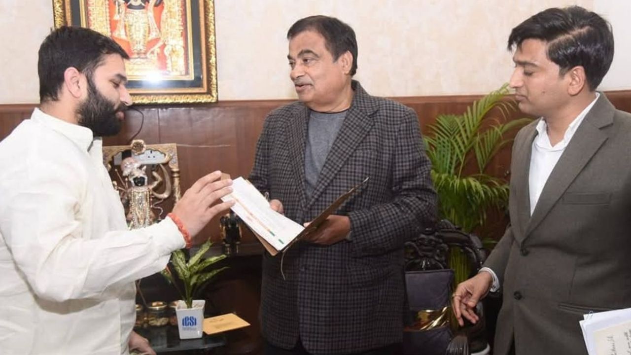 येवला में फ्लाईओवर नहीं, बाईपास की मांग, 980 करोड़ की मांग लेकर गडकरी से मिले विधायक दराडे