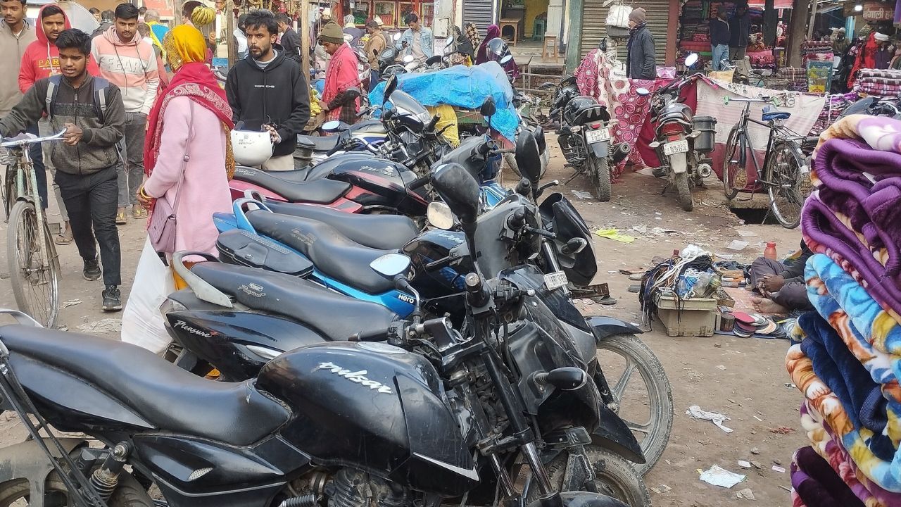 सड़कें खाली करें, वरना होगी FIR दर्ज , यातायात बाधित करने वालों पर पुलिस का सख्त एक्शन, 16 मामले दर्ज