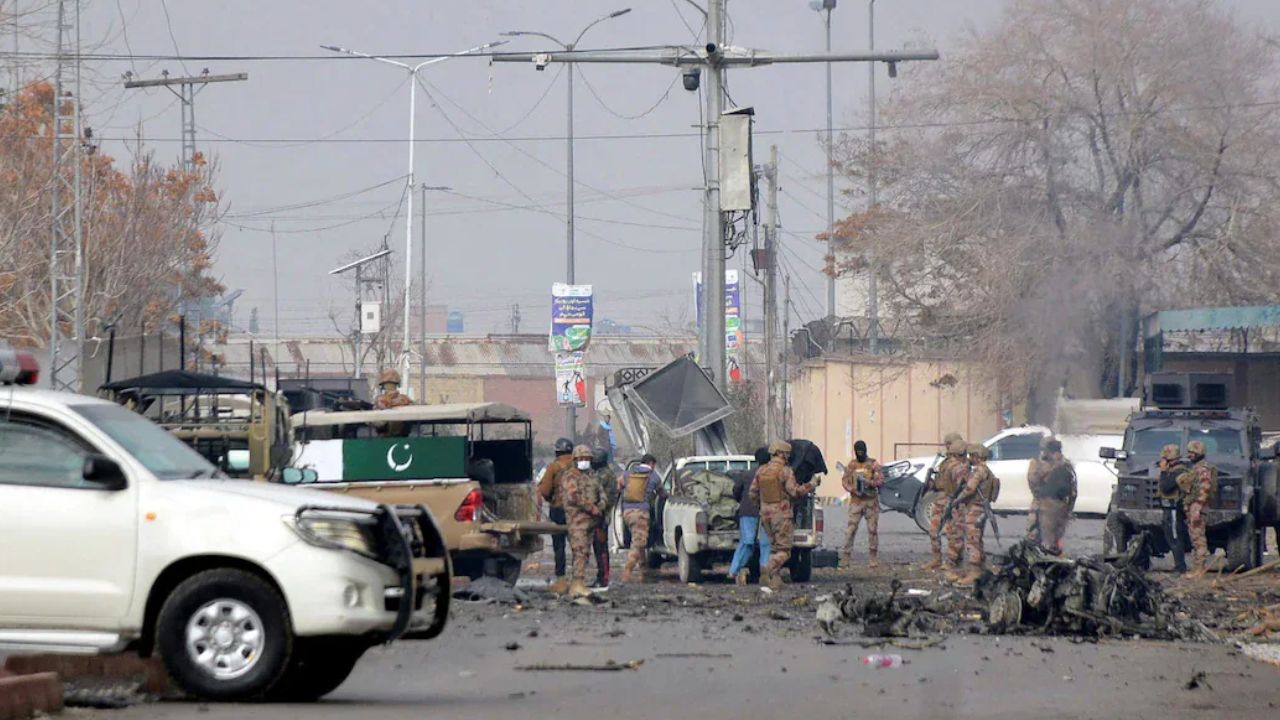 पाक सेना पर सबसे बड़ा वार! BLA के ‘ऑपरेशन हीरॉफ 2.0’ से कांपे मुनीर-शहबाज,150 जवानों की मौत का दावा