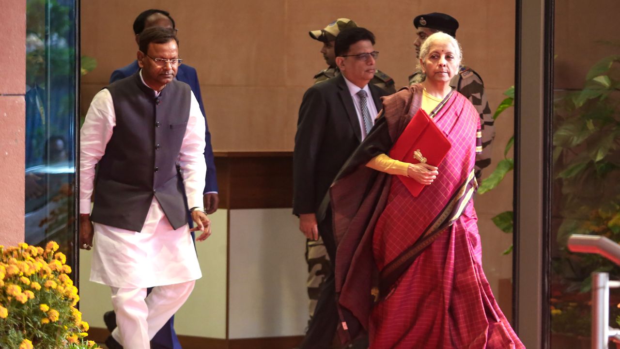 मोदी कैबिनेट ने बजट 2026-27 को दी मंजूरी, थोड़ी देर में बजट पेश करेंगी निर्मला सीतारमण