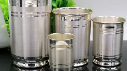 चांदी के गिलास में पानी पीने से बदल सकता है आपकी किस्मत, जानिए तरीका!