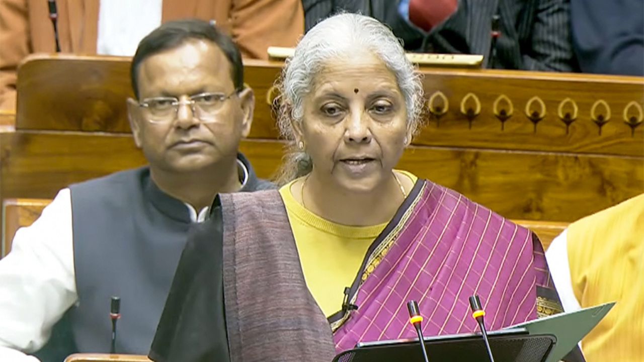 Budget Explained: सरकार के 1 रुपये का हिसाब-किताब, कहां से आता है और कहां खर्च होता है? आसान भाषा में समझें