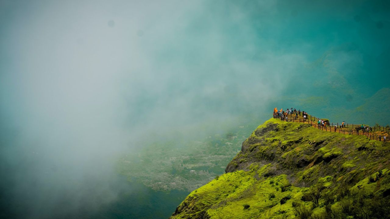 महाराष्ट्र पर पर्यावरणीय महासंकट: 10 लाख प्रजातियां खत्म, 4 गुना बढ़ी आपदाएं; अब रायगड बचाएगा प्रकृति!