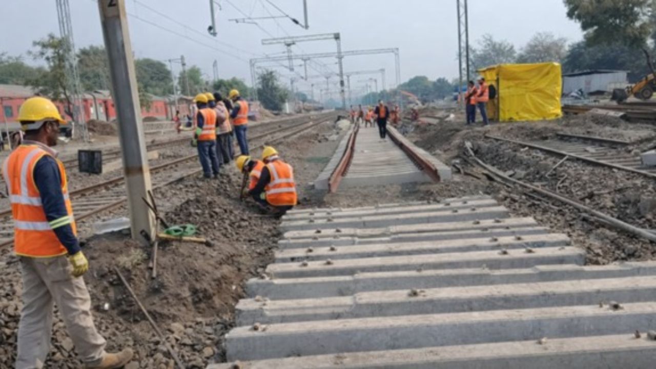 Nashik News: सिंहस्थ कुंभ के लिए रेलवे का कायाकल्प, तैयारियां तेज, 3 करोड़ श्रद्धालुओं के आगमन का अनुमान