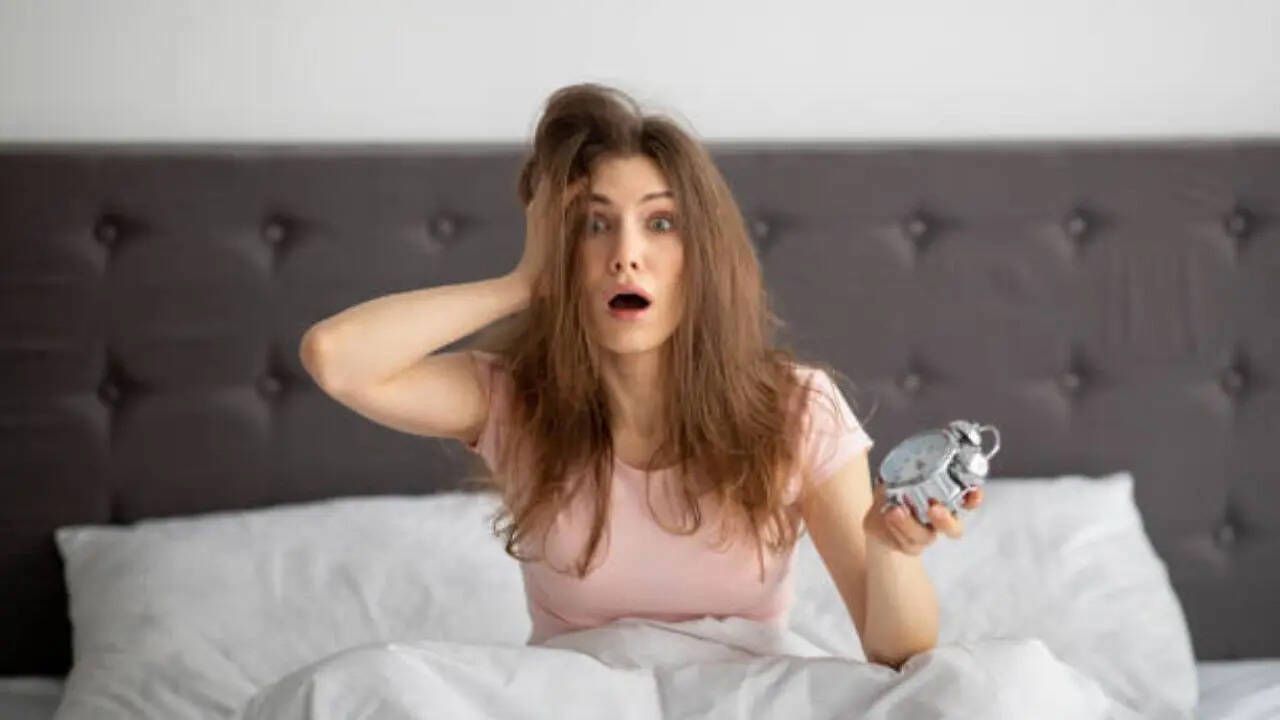 सुबह उठते साथ अगर देख लिए इनमें से कोई भी चीज, तो पूरा दिन हो जाएगा खराब! बचना आपके हाथ है