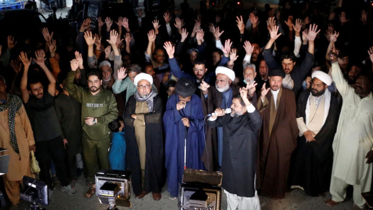 इस्लामाबाद ब्लास्ट से शिया खफा, कश्मीर की सड़कों पर गूंजा ‘पाकिस्तान मुर्दाबाद’ का नारा, मुनीर की बढ़ी मुसीबत