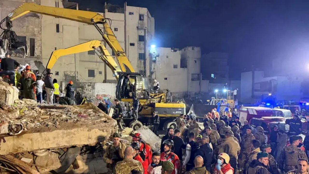 लेबनान में भीषण हादसा, त्रिपोली में 6 मंजिला इमारत गिरने से 15 की मौत; मलबे में फंसे लोगों की तलाश जारी