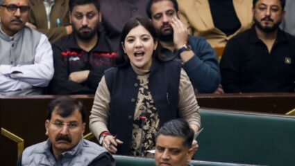 देवयानी राणा का भाषण क्यों हो रहा वायरल? विरोधी उमर अब्दुल्ला के विधायक भी जमकर कर रहे तारीफें, Video देखें