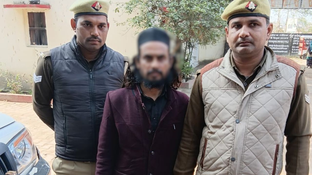 यूपी में धर्मांतरण का मास्टरमाइंड निकला मौलवी खलीलु, हिंदू युवतियों को निशाना बनाने वाला गिरफ्तार