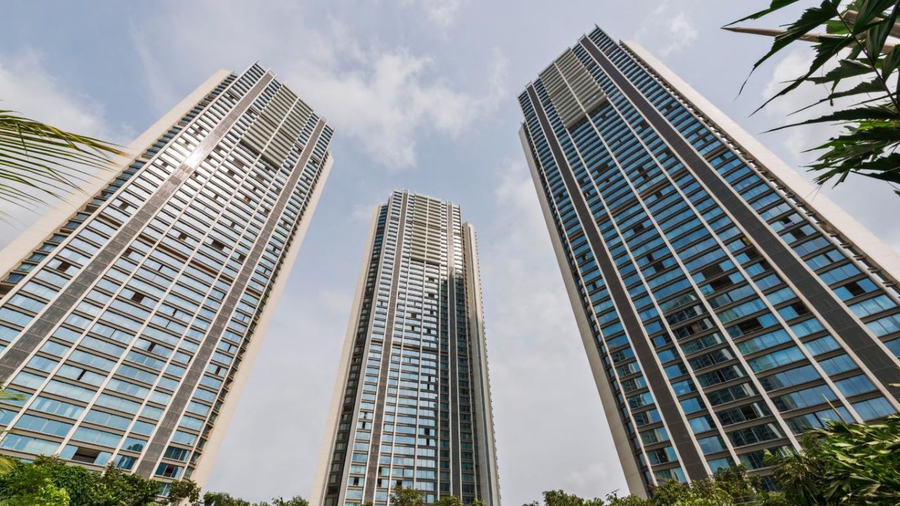 बांद्रा ईस्ट रेलवे जमीन पर ओबेरॉय रियल्टी की सबसे बड़ी बोली, 5,400 करोड़ में होगा कमर्शियल विकास