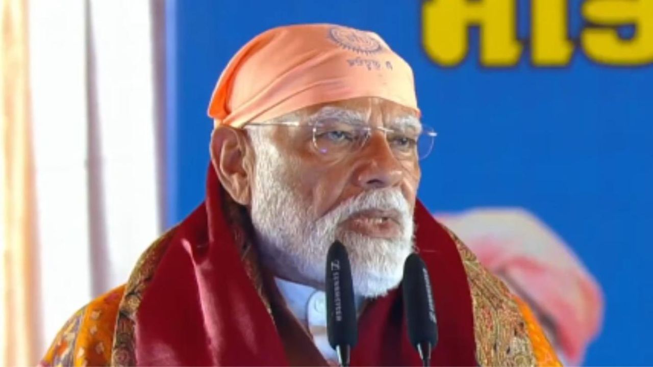 पंजाब के दौरे पर PM मोदी, आदमपुर एयरपोर्ट को दिया संत रविदास महाराजजी का नाम