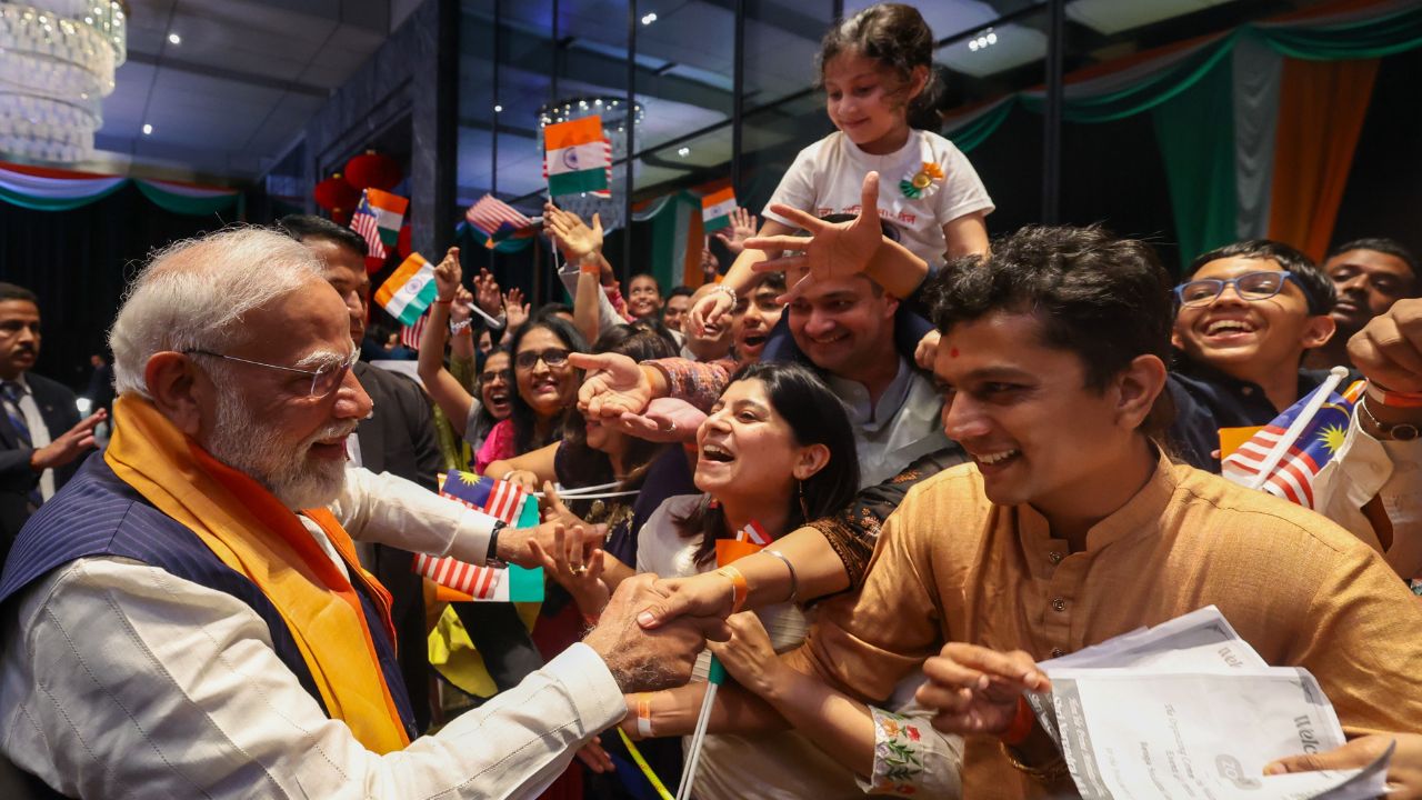 मलेशिया में PM मोदी का ऐतिहासिक स्वागत, कलाकारों ने नृत्य में बनाया वर्ल्ड रिकॉर्ड; मिला ये खास सम्मान