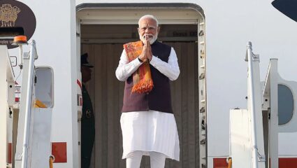 PM मोदी दो दिवसीय यात्रा के लिए मलेशिया रवाना, स्वागत की भारतीयों ने की भव्य तैयारियां- VIDEO
