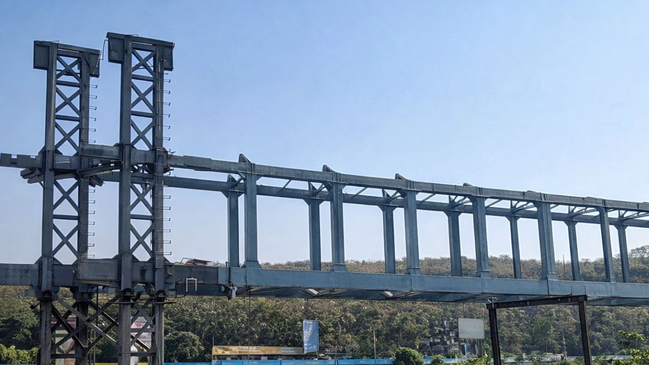 पुणे: 865 करोड़ के चांदनी चौक प्रोजेक्ट में पैदल यात्रियों की सुरक्षा भगवान भरोसे, कब पूरा होगा फुटओवर ब्रिज?