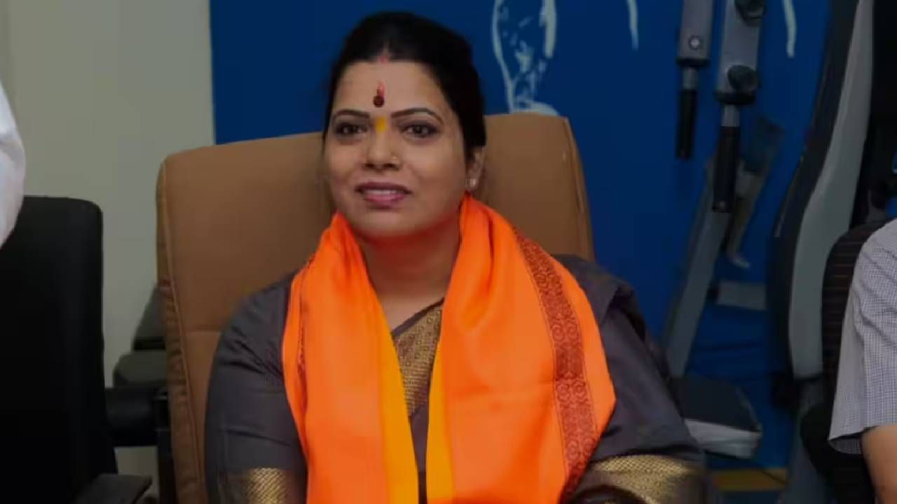 BMC Mayor: कांग्रेस से भाजपा तक का सफर, पहली बार भाजपा महापौर उम्मीदवार बनीं रितु तावड़े