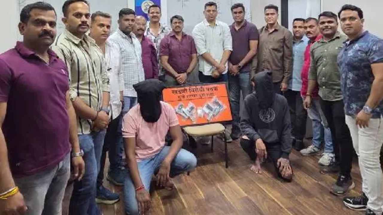 पुणे में गैंगवार की साजिश नाकाम! देसी पिस्तौलों के साथ रोहित और अभिषेक गिरफ्तार, रंजिश से जुड़ा है मामला