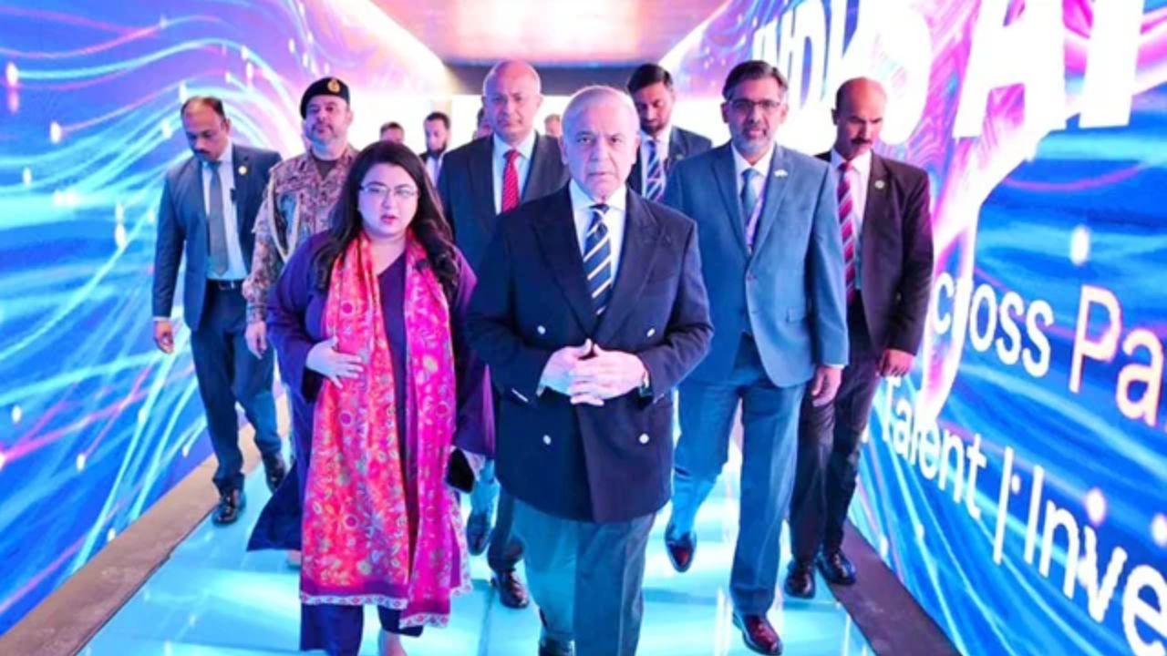 IT टेक्नीशियन के दिन गए, अब AI एक्सपर्ट बनेंगे पाकिस्तानी युवा; जानें  शहबाज शरीफ का पूरा मेगा प्लान