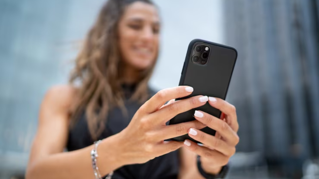 आपका Android फोन कहीं हैक तो नहीं? ये 7 संकेत दिखें तो तुरंत हो जाएं सावधान