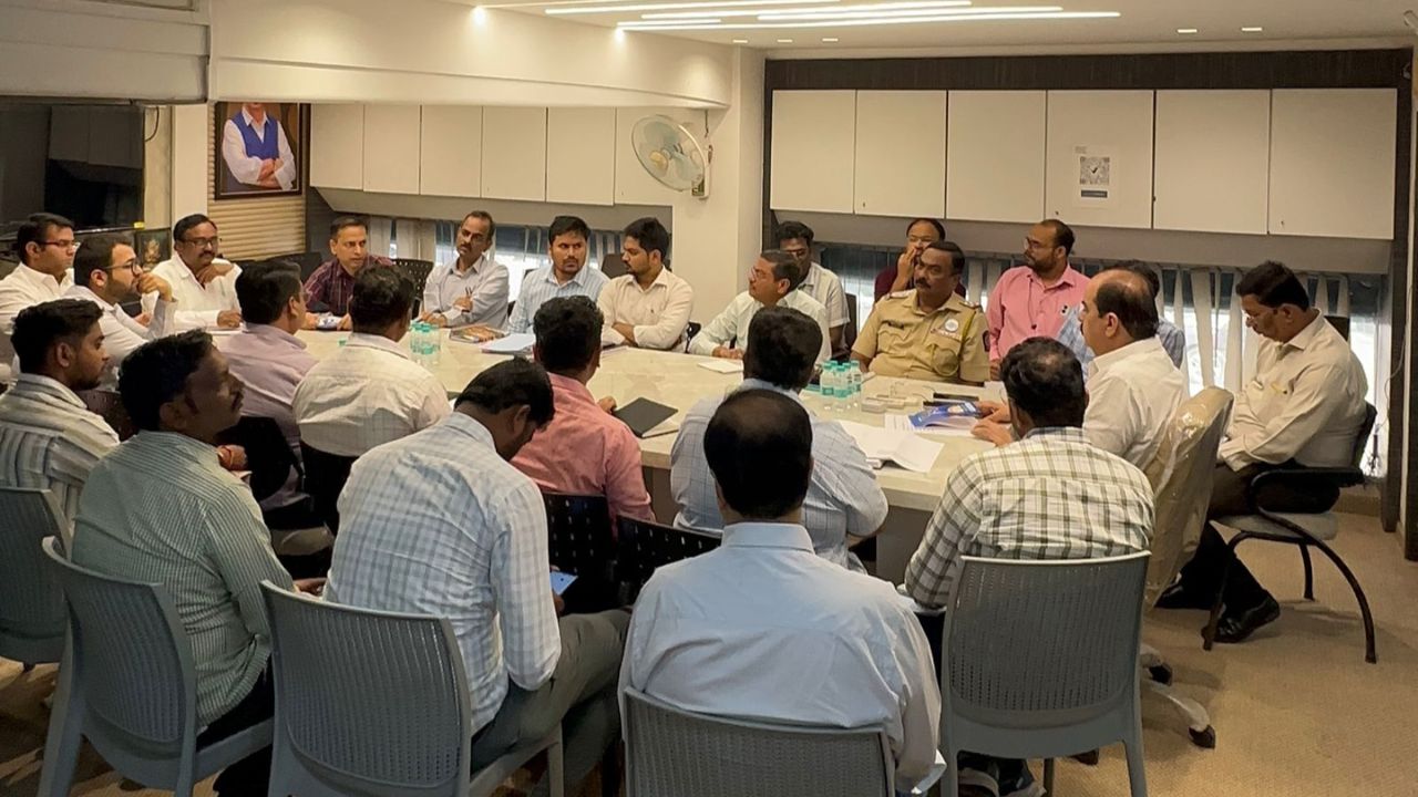  विकास कार्यों की प्रगति की समीक्षा