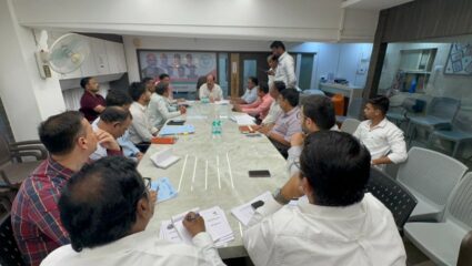 विधायक कुमार आयलानी ने की विकास कार्यों की समीक्षा, कल्याण-अंबरनाथ रोड सहित एमएमआरडीए सड़कों की प्रगति पर बैठक