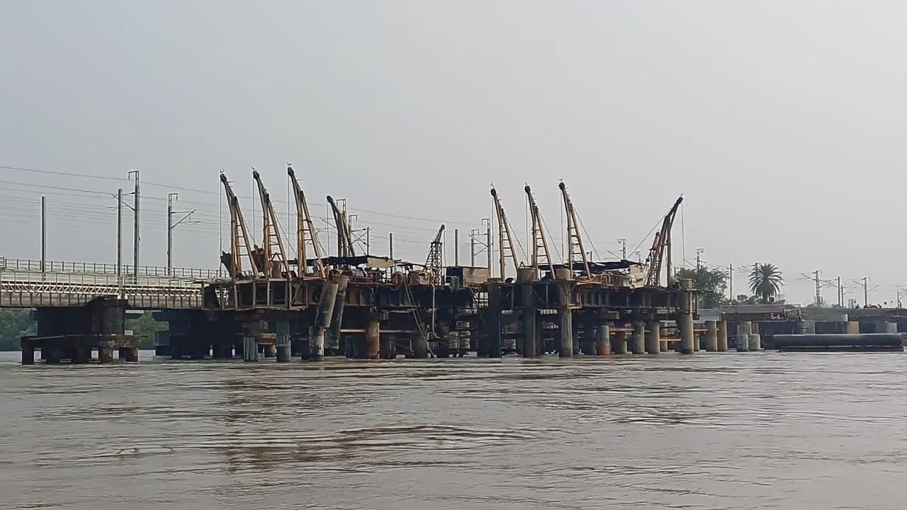 विरार-दहानू रेल क्वाडूपलिंग परियोजना 47% पूरी, यात्रियों को जल्द मिलेगी बेहतर लोकल सेवा