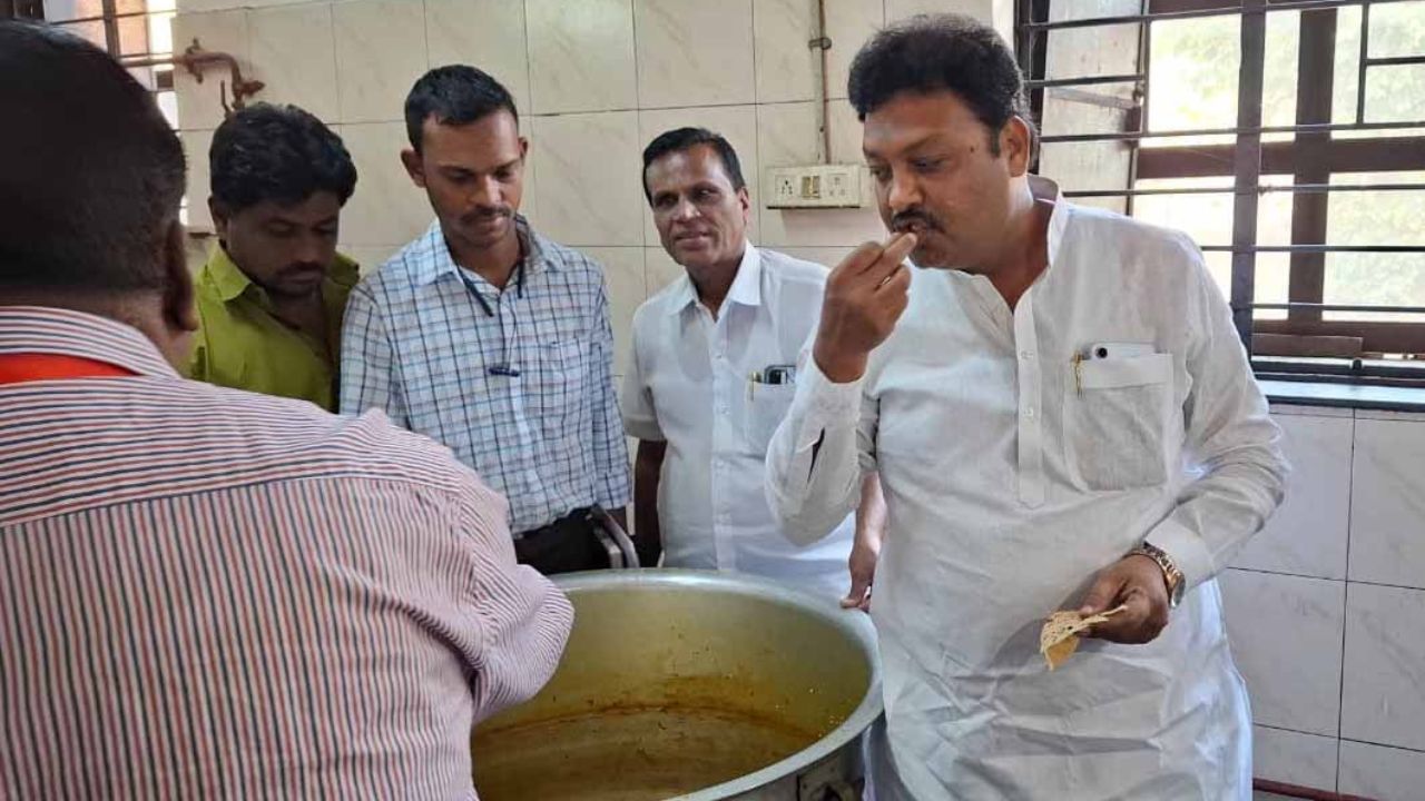 अकोला GMC में ‘रिश्तेदारी’ का खेल? विधायक का बड़ा आरोप- मंत्री के दामाद के पास ठेका, इसलिए बेलगाम हैं अधिकारी