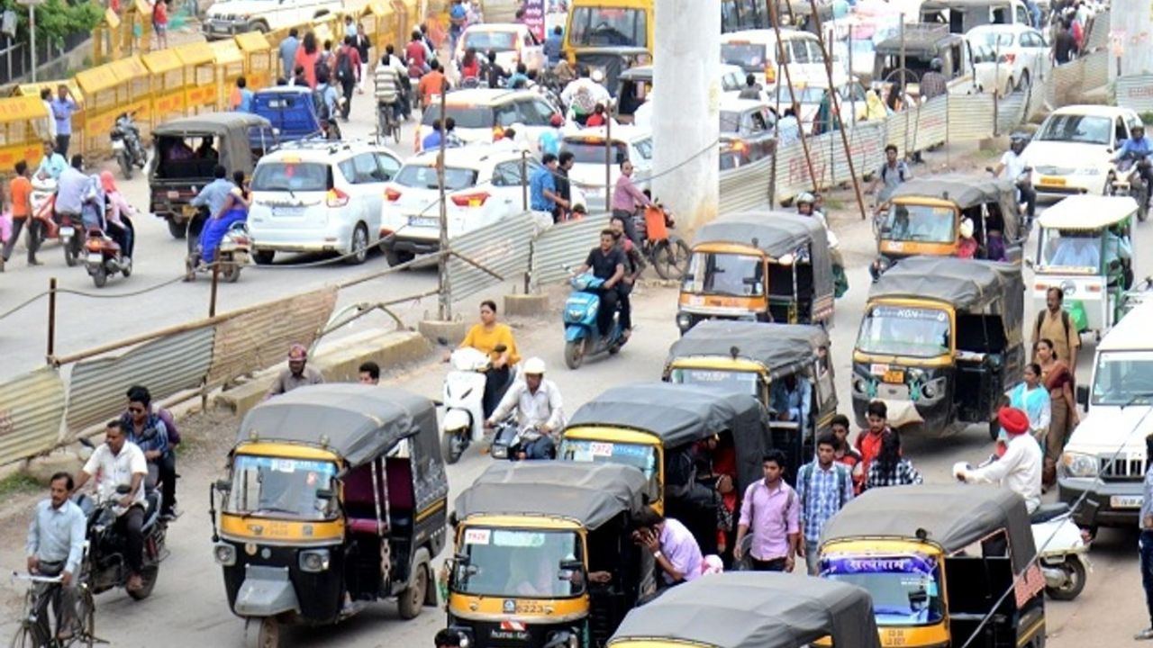 ऑटो कहां खड़े करें? भंडारा में ऑटो बढ़े, स्टैंड नहीं, यातायात पर संकट; ट्रैफिक व्यवस्था चरमराई