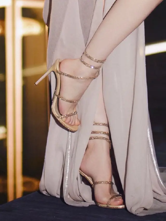 भूल जाएं महंगे ब्रांड्स! बजट में खरीदें ये स्टाइलिश हील्स