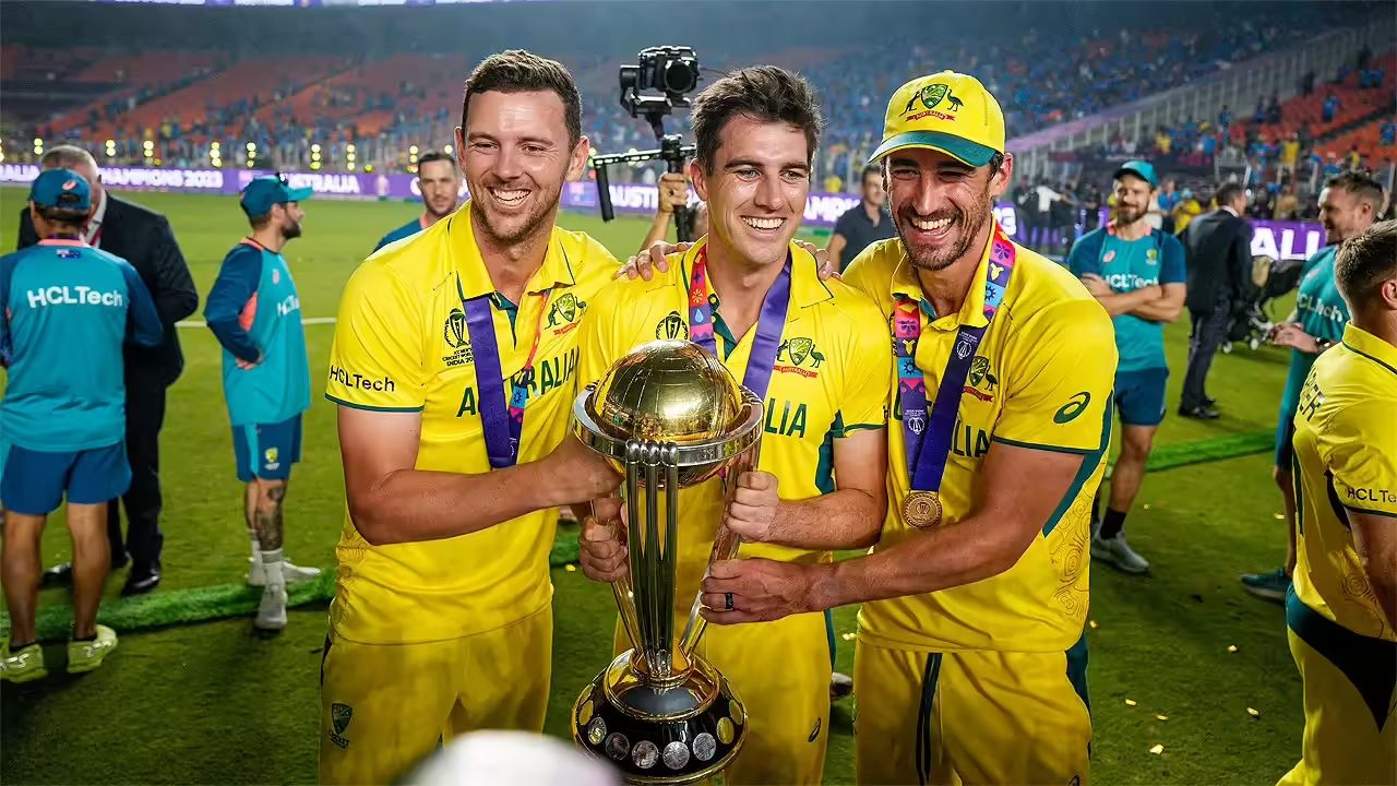 T20 World Cup से पहले ऑस्ट्रेलिया को लगा एक और करारा झटका, कमिंस के बाद ये खिलाड़ी भी हुआ बाहर