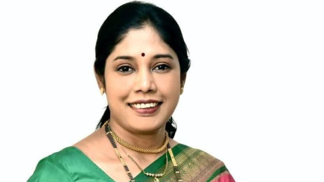 पुणे मनपा में खिला ‘कमल’, मंजूषा नागपुरे के सिर पर सजा पुणे के महापौर का ताज, BJP में जश्न का माहौल