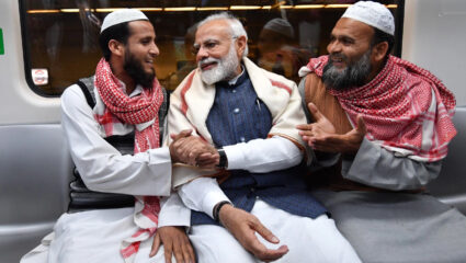 मुसलमानों पर मेहरबान मोदी सरकार? सीतारमण ने अल्पसंख्यकों के लिए खोला खजाना, आंकडे़ देखकर उड़ जाएंगे होश