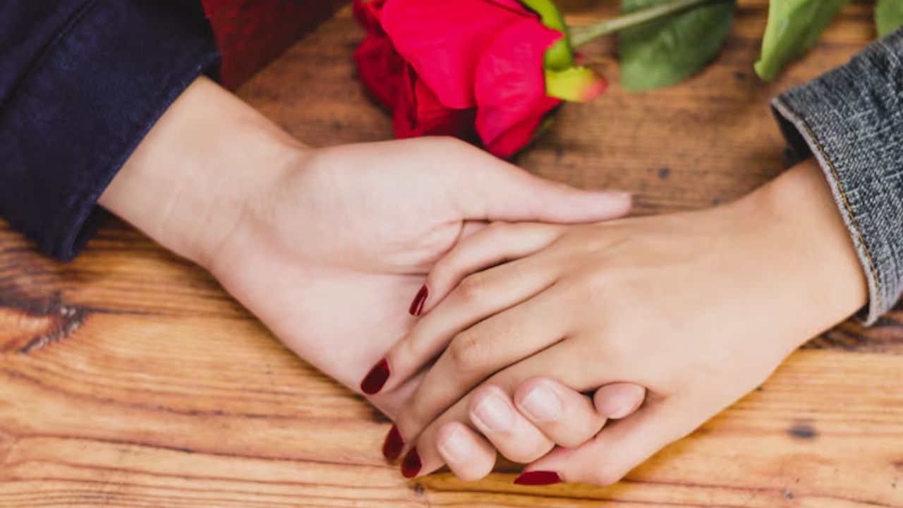 Promise Day: एक झूठा वादा और टूट सकता है सालों का रिश्ता! पार्टनर से करें ये वादे जो बढ़ाएगा आपके बीच प्यार