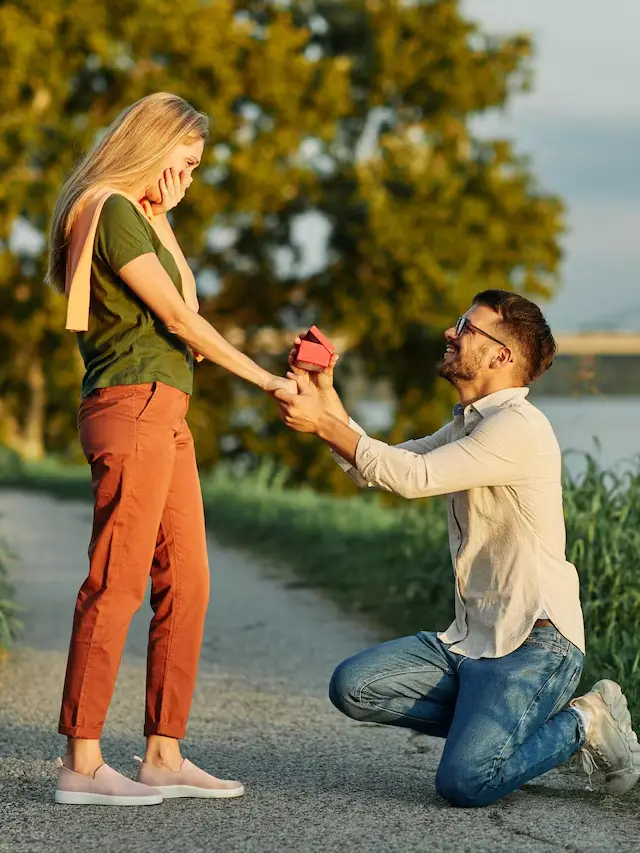 Propose Day: रिंग देकर आखिर क्यों किया जाता है प्रपोज