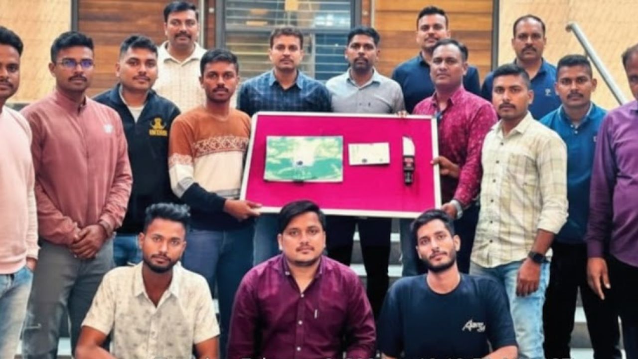 दिनदहाड़े निराला बाजार में पिस्टल दिखाकर लूट, अपराध शाखा की त्वरित कार्रवाई; 3 आरोपी गिरफ्तार