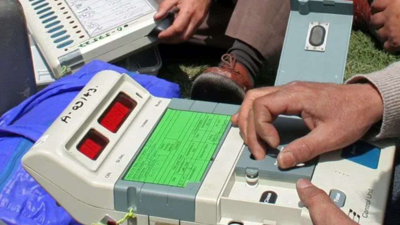 जिला परिषद-पंचायत समिति चुनाव शांतिपूर्ण, 2,819 प्रत्याशियों की किस्मत ईवीएम में बंद